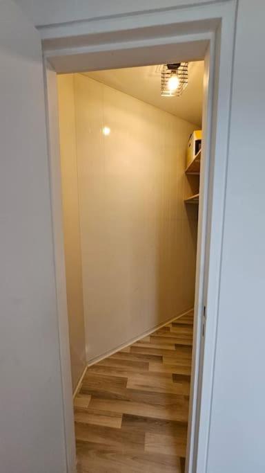 Créteil Chambres D'Hotes "The Lake House" - 20 Min To Paris By Metro מראה חיצוני תמונה